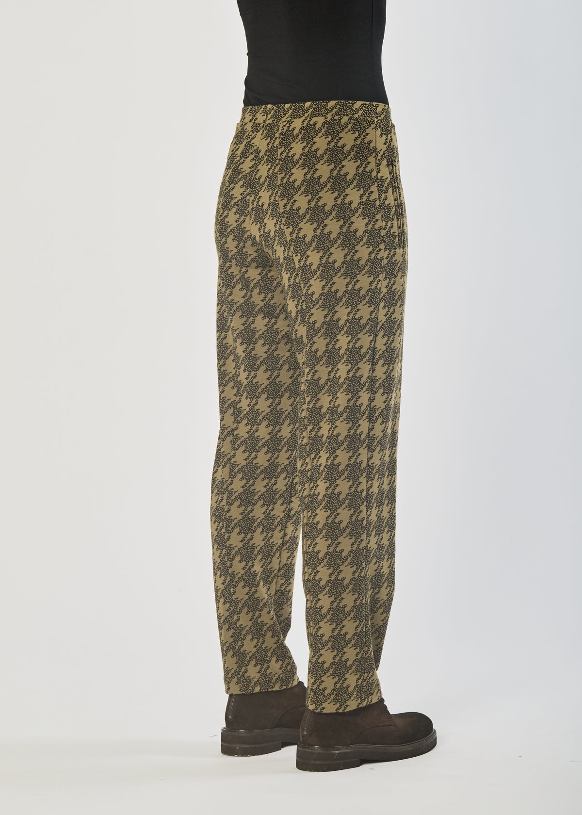 Cosmo Pant