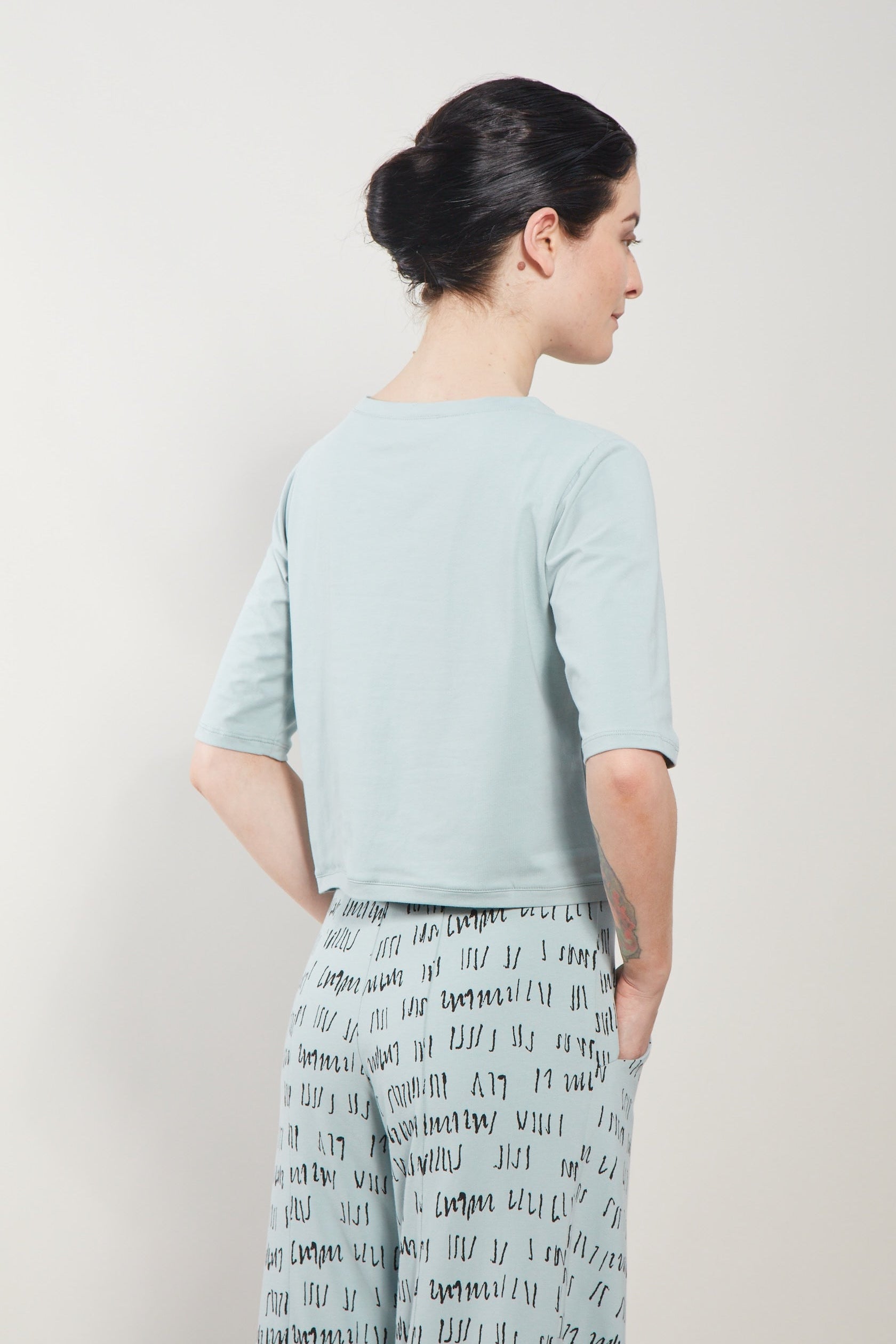 Sumi Top