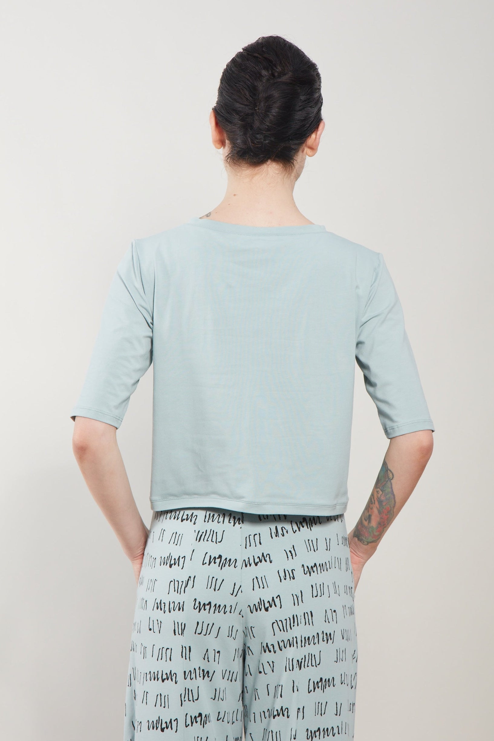 Sumi Top