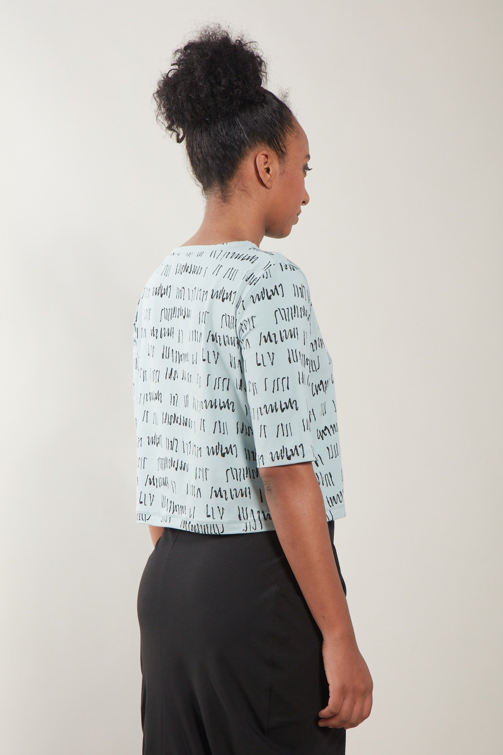 Sumi Top