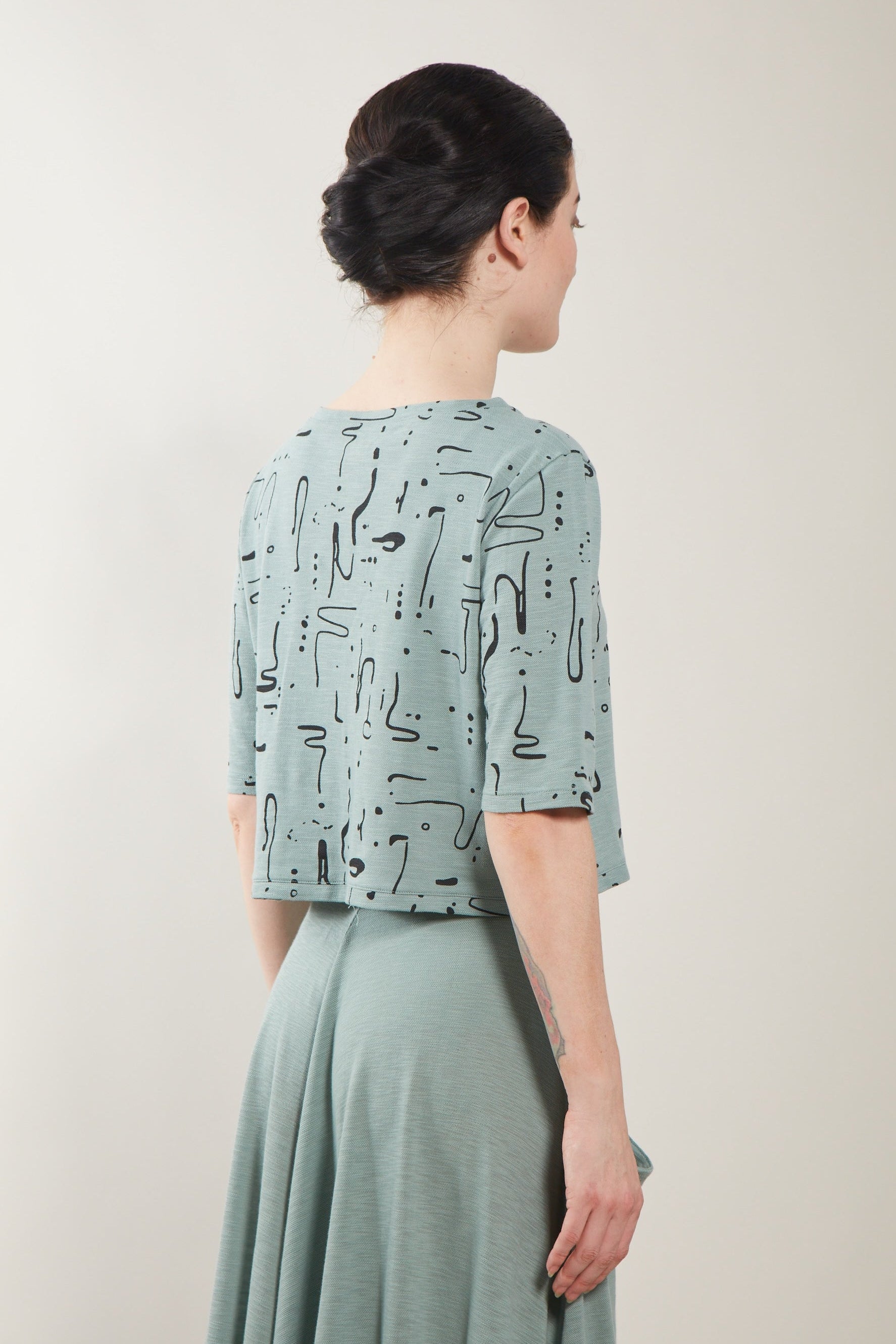 Sumi Top